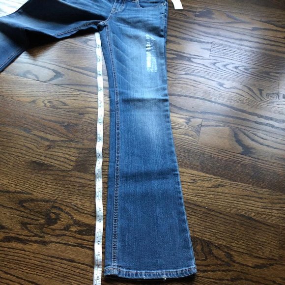 NWT Aeropostale Low Rise Slim Fit Jeans - Chelsea Boot - Size 24 - Picture 2 of 9